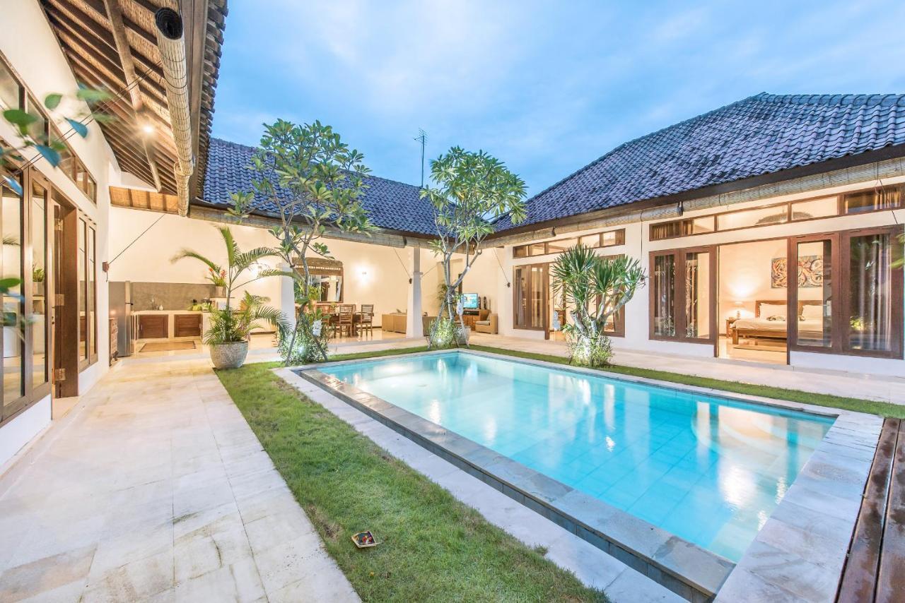 Raju Seminyak (Bali)